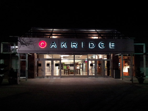 oakridge mall